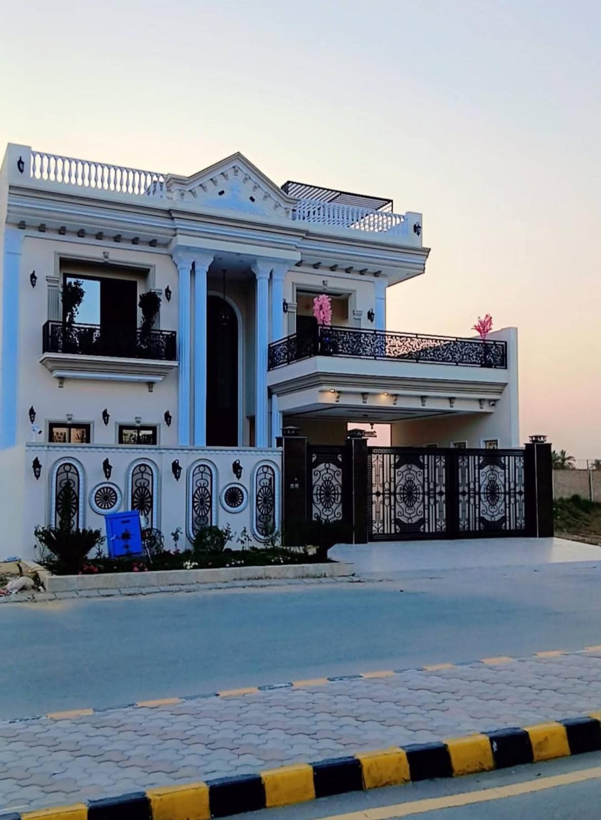 11 Marla Beautiful House For Sale New Defence View Phase 2 Dera Ghazi Khan - Zatimakan.com
