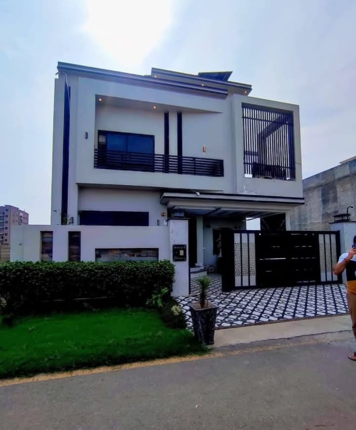 10 Marla Luxury Modern Bungalow for Sale - Garden Town Phase 3, Gujranwala