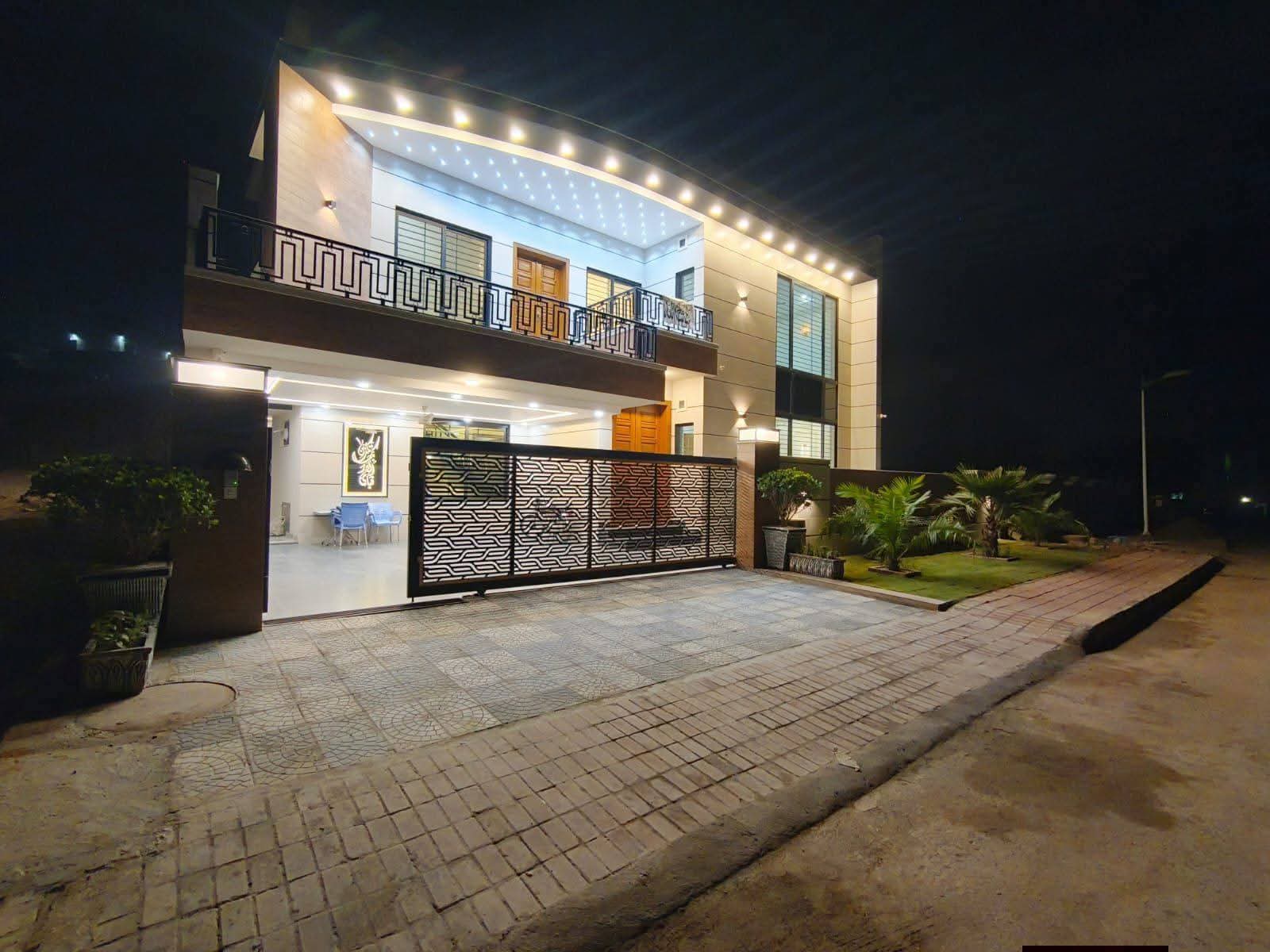 22 Marla House 11 Crore 25 Lac 6 Bedrooms, Bahria Town Rawalpindi