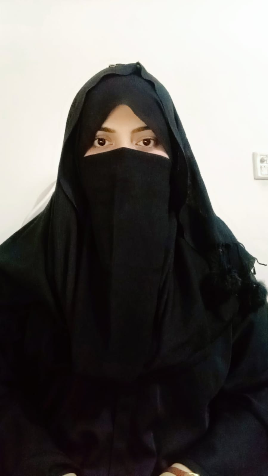 Arooj-UN-Nisa - Sales Executive Zatimakan.com